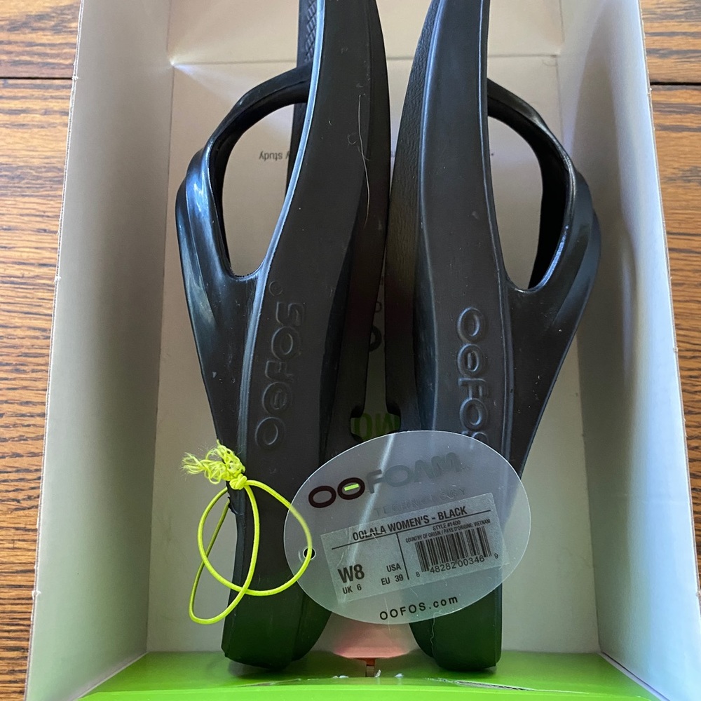 OOFOS, Black, Size 8, $58